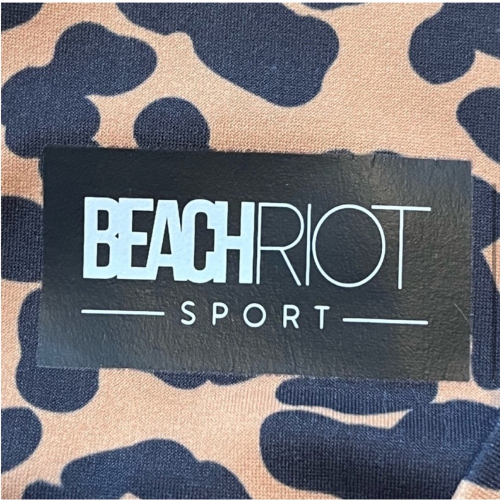 Beach Riot Piper Leggings in Leopard print size small - Picture 5 of 9